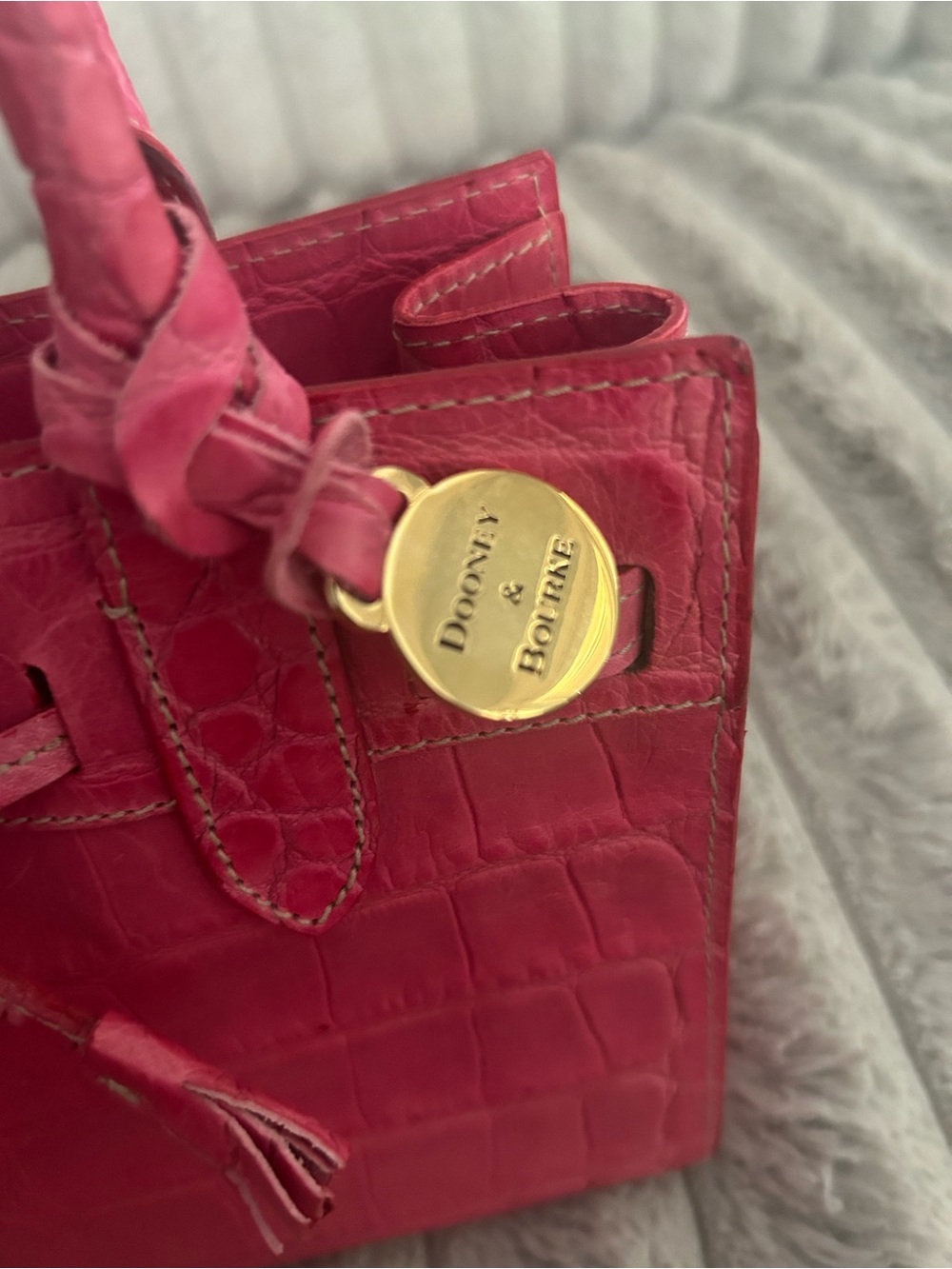 Dooney & Bourke Pink Embossed Croc Leather Small Satchel - Rare - made in Italy - Picture 5 of 6